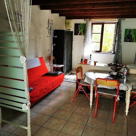 Willa Studio Tres Agreable Totalement Independant Dans Maison Avec Cour Sans Vis A Vis Vittel Zewnętrze zdjęcie