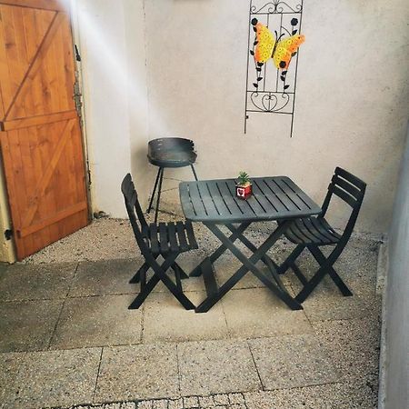 Willa Studio Tres Agreable Totalement Independant Dans Maison Avec Cour Sans Vis A Vis Vittel Zewnętrze zdjęcie
