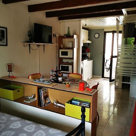 Willa Studio Tres Agreable Totalement Independant Dans Maison Avec Cour Sans Vis A Vis Vittel Zewnętrze zdjęcie