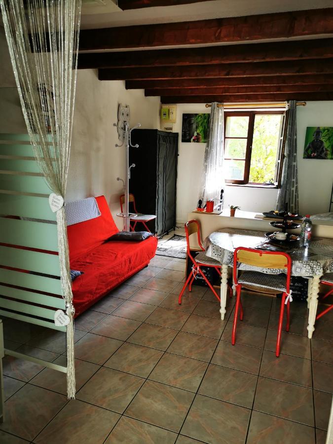 Willa Studio Tres Agreable Totalement Independant Dans Maison Avec Cour Sans Vis A Vis Vittel Zewnętrze zdjęcie