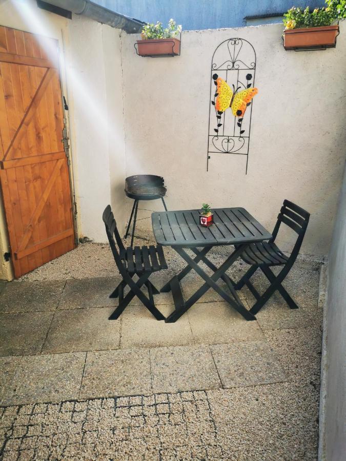 Willa Studio Tres Agreable Totalement Independant Dans Maison Avec Cour Sans Vis A Vis Vittel Zewnętrze zdjęcie